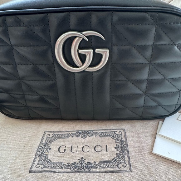 Authentic Gucci Marmont Mixed Matelasse Bag in Black with silver hardware - Picture 3 of 11